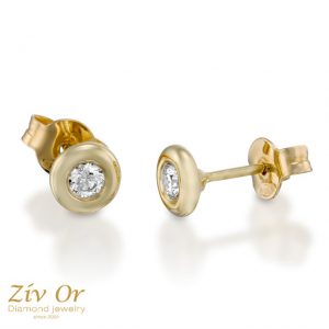 עגילים צמודים שיבוץ כוס 0.22ct E-439