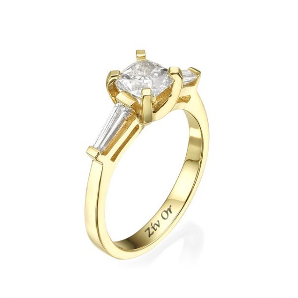 טבעת מיוחדת משובצת יהלומים
